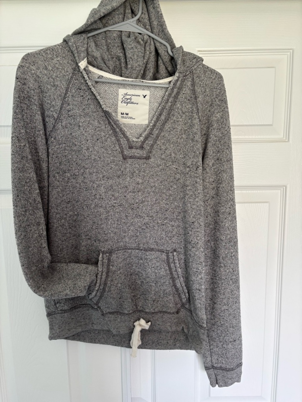 American Eagle Outfitters Gray V-Neck Hooded Sweater